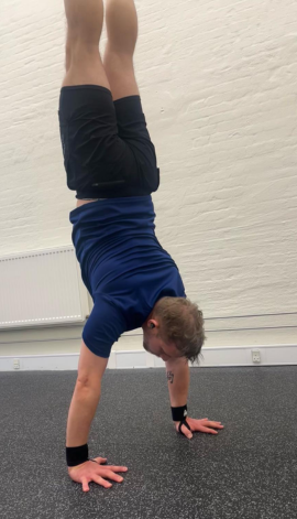 Handstand front